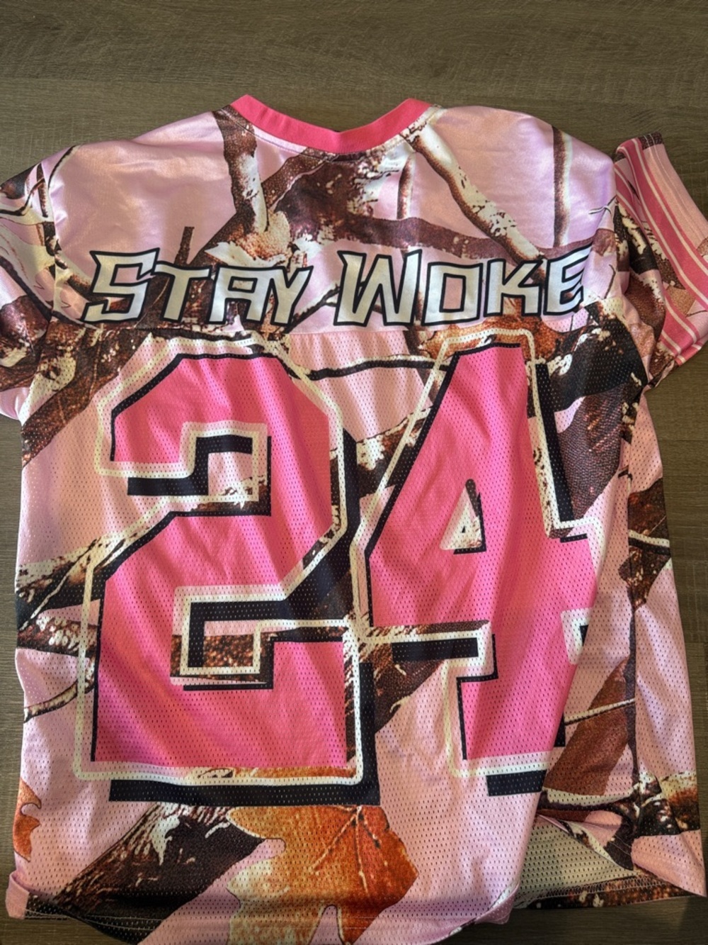 ROMWE "Stay Woke" Pink Camo Graphic Jersey NWT - Size Large - Picture 12 of 12